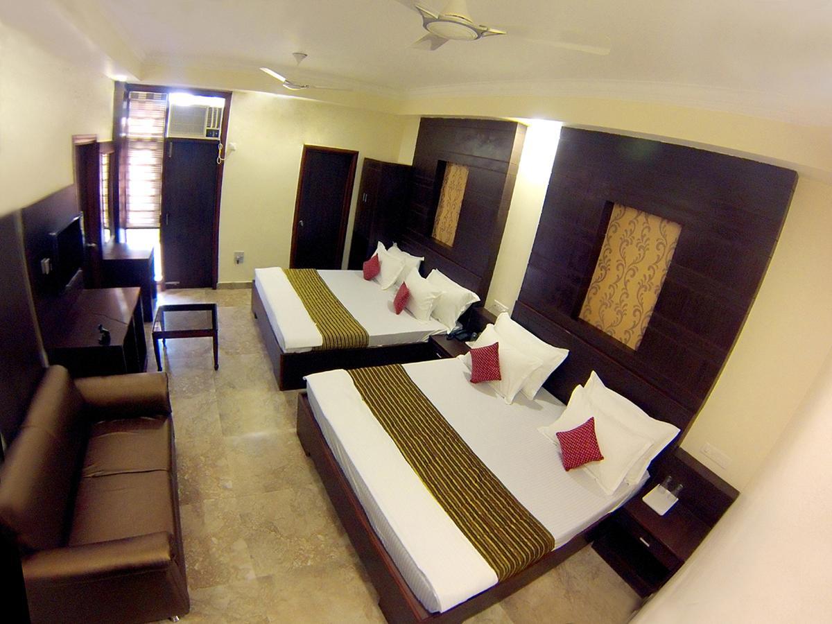 Anurag Hotel Катра Екстериор снимка