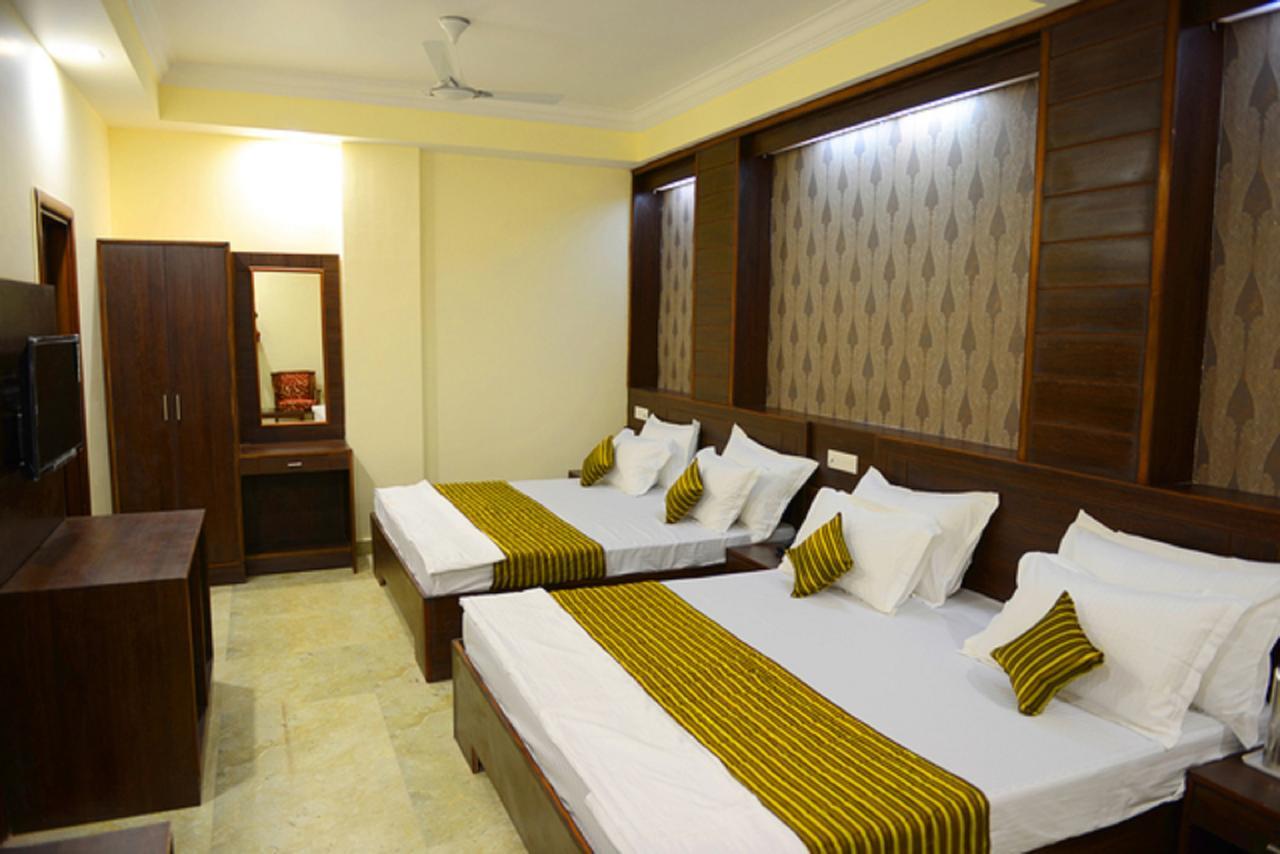 Anurag Hotel Катра Екстериор снимка